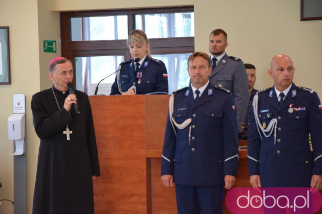 [FOTO] Uroczyste obchody Święta Policji z awansami i nagrodami