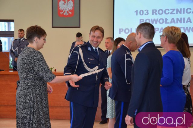 [FOTO] Uroczyste obchody Święta Policji z awansami i nagrodami