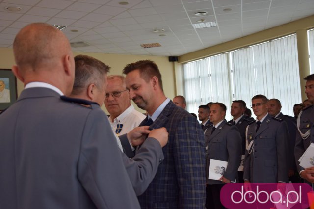 [FOTO] Uroczyste obchody Święta Policji z awansami i nagrodami