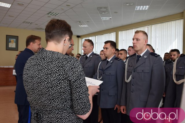 [FOTO] Uroczyste obchody Święta Policji z awansami i nagrodami