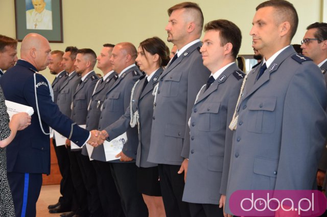 [FOTO] Uroczyste obchody Święta Policji z awansami i nagrodami