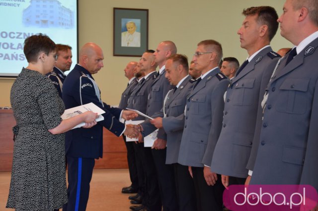 [FOTO] Uroczyste obchody Święta Policji z awansami i nagrodami