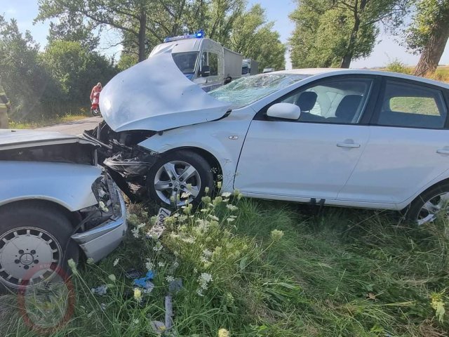 Zderzenie trzech samochodów. Jedna osoba trafiła do szpitala