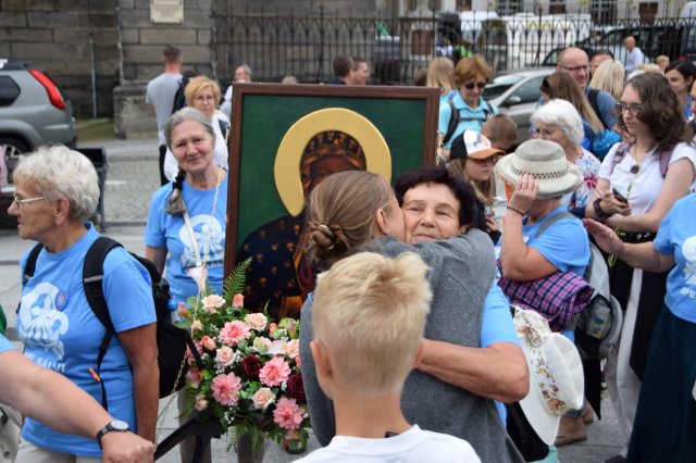 Wyruszyła XIX Piesza Pielgrzymka Diecezji Świdnickiej na Jasną Górę 