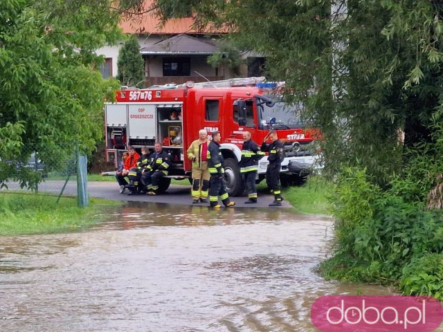 [FOTO] Zalane drogi i podtopienia w gminie Świdnica