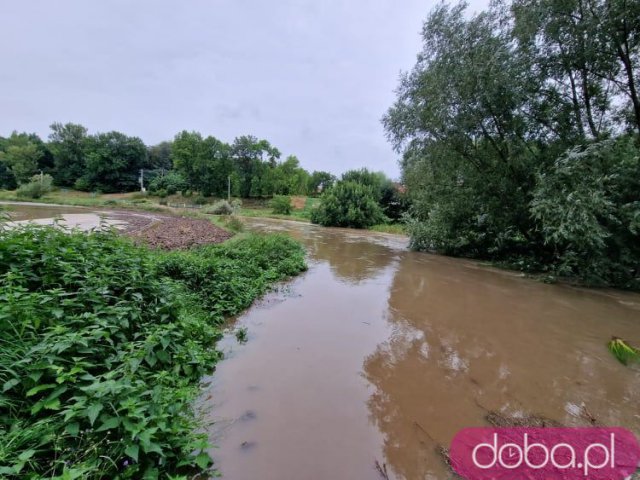 [FOTO] Zalane drogi i podtopienia w gminie Świdnica