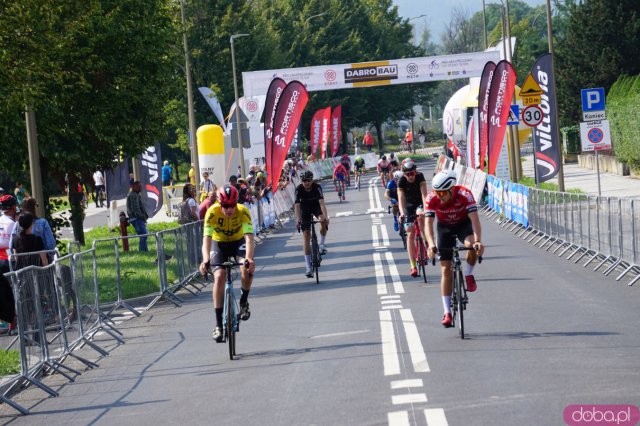 Wystartował amatorski wyścig kolarski Grand Prix Dabro-Bau – Świdnica