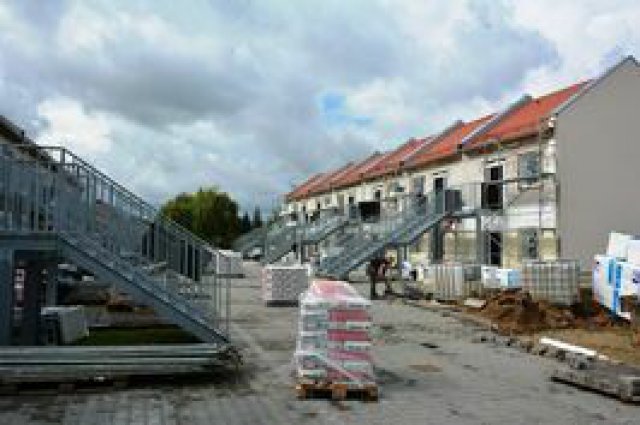 [FOTO] Kończą budowę mieszkań na ul. Konopnickiej