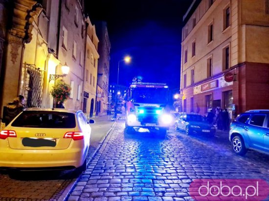 [FOTO] Wieczorna interwencja strażaków w Świdnicy 