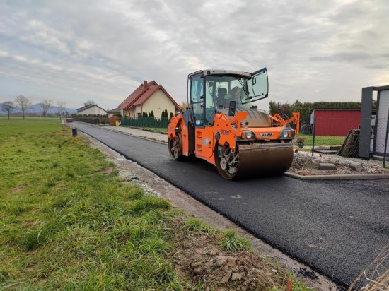 Pierwsza warstwa nawierzchni na ulicy Mickiewicza – utrudnienia w ruchu