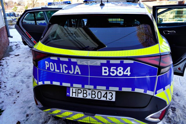 Nowy radiowóz dla policjantów ze Słotwiny