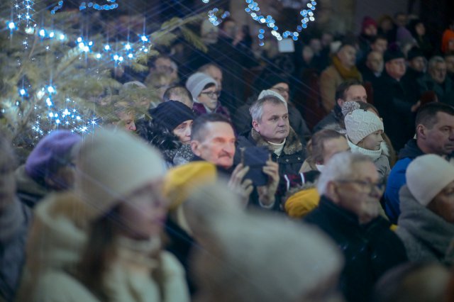 Kolędowanie z zespołem Enej 