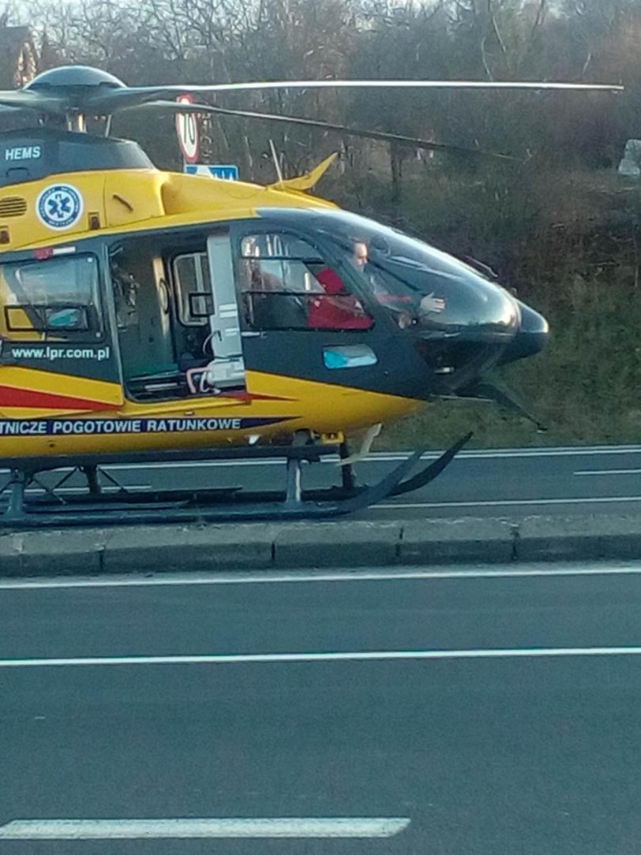 [FOTO] Poważny wypadek w Świebodzicach. Lądował LPR