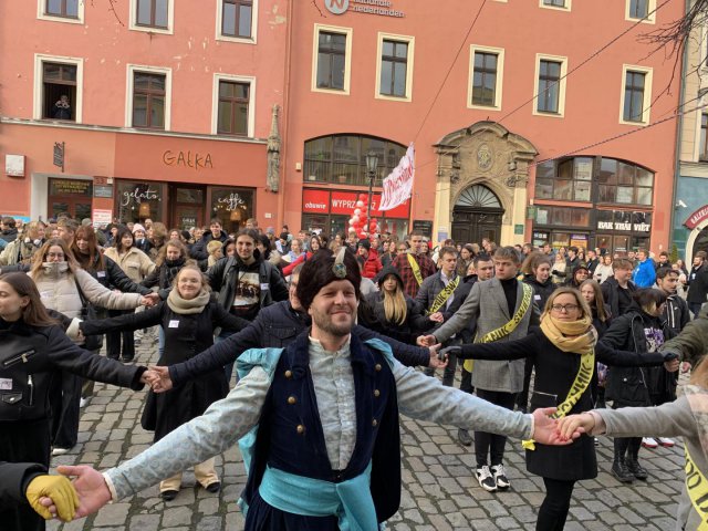  Rozpoczęli odliczanie od matury - XVII Polonez Świdnicki