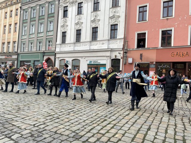  Rozpoczęli odliczanie od matury - XVII Polonez Świdnicki