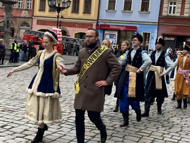  Rozpoczęli odliczanie od matury - XVII Polonez Świdnicki