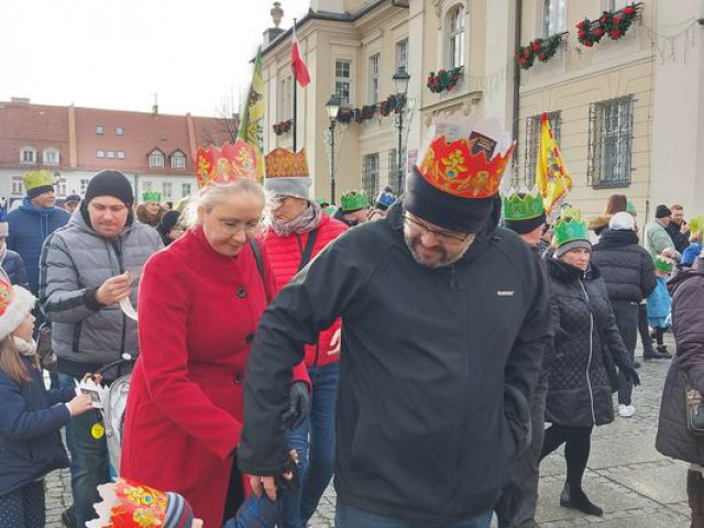 [FOTO] Barwny Orszak Trzech Króli przeszedł przez Świebodzice