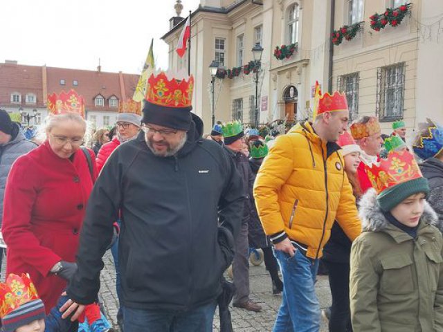 [FOTO] Barwny Orszak Trzech Króli przeszedł przez Świebodzice