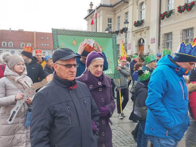 [FOTO] Barwny Orszak Trzech Króli przeszedł przez Świebodzice