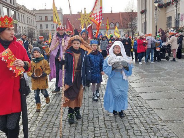 [FOTO] Barwny Orszak Trzech Króli przeszedł przez Świebodzice