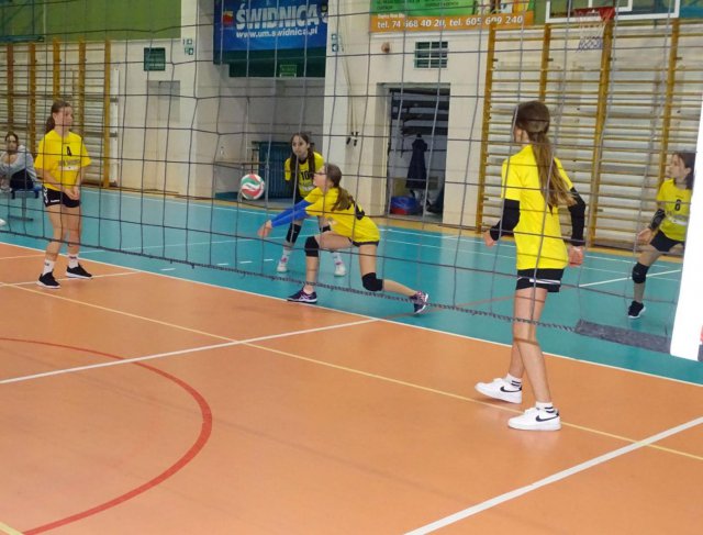 Turniej piłki siatkowej dziewcząt klas 7-8 szkół podstawowych 