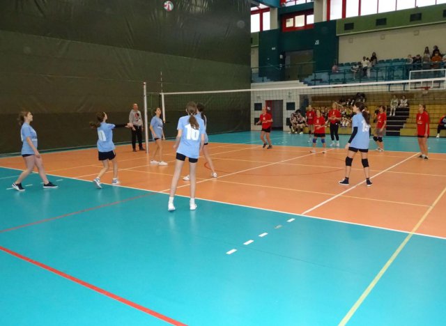 Turniej piłki siatkowej dziewcząt klas 7-8 szkół podstawowych 