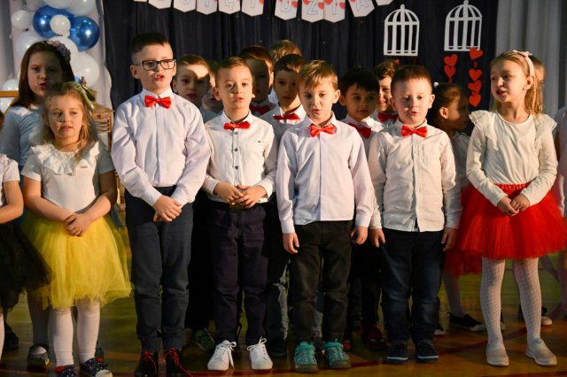 Dzień Babci i Dziadka w Szkole Podstawowej w Marcinowicach [Foto]