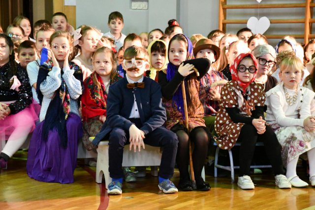 Dzień Babci i Dziadka w Szkole Podstawowej w Marcinowicach [Foto]