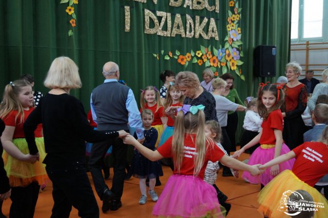 Przedstawienie z okazji Dnia Babci i Dziadka w Starym Jaworowie [Foto]