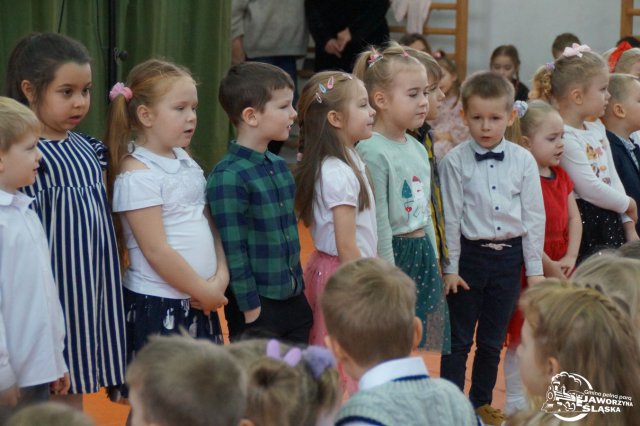 Przedstawienie z okazji Dnia Babci i Dziadka w Starym Jaworowie [Foto]