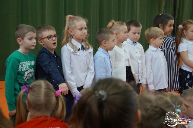Przedstawienie z okazji Dnia Babci i Dziadka w Starym Jaworowie [Foto]