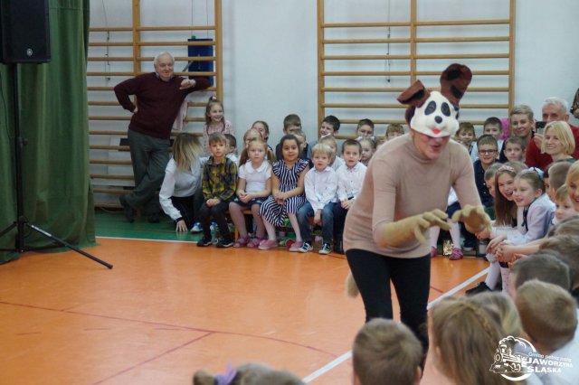 Przedstawienie z okazji Dnia Babci i Dziadka w Starym Jaworowie [Foto]