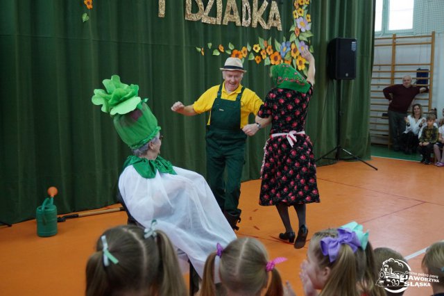 Przedstawienie z okazji Dnia Babci i Dziadka w Starym Jaworowie [Foto]