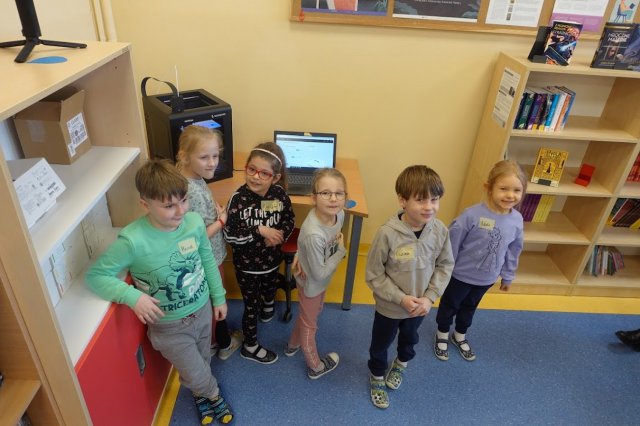 Dzieci ze Szkoły Podstawowej w Mokrzeszowie poznawały tajniki robotyki i elektroniki [Foto]