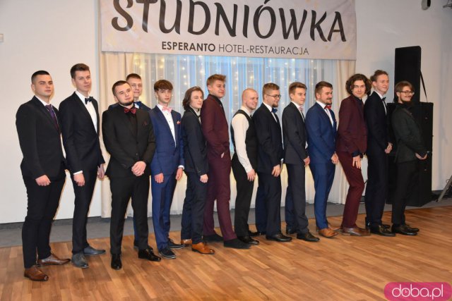 [FOTO] Studniówka 2023. Zobaczcie, jak bawił się świdnicki Mechanik