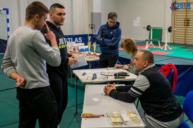 Zawody w wyciskaniu sztangi leżąc za nami [Foto]