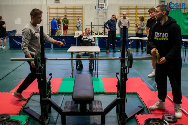 Zawody w wyciskaniu sztangi leżąc za nami [Foto]