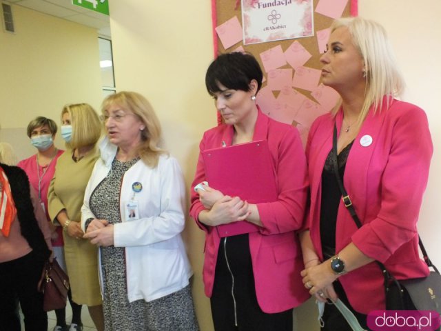 Dzwon zwycięstwa na oddziale onkologicznym świdnickiego szpitala ma dawać nadzieję chorym 