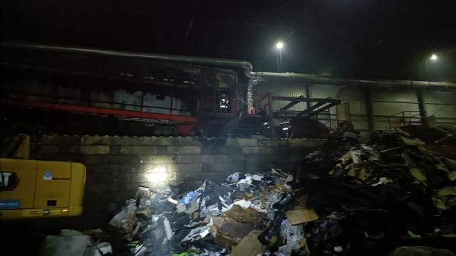[FOTO] Pożar na wysypisku śmieci
