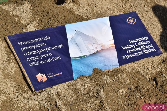 Łopata wbita! Rusza budowa nowej hali przemysłowo-magazynowej w Jaworzynie Śląskiej [Foto]