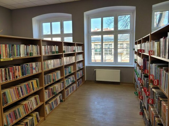 Biblioteka w Świebodzicach nabiera nowego blasku [Foto]