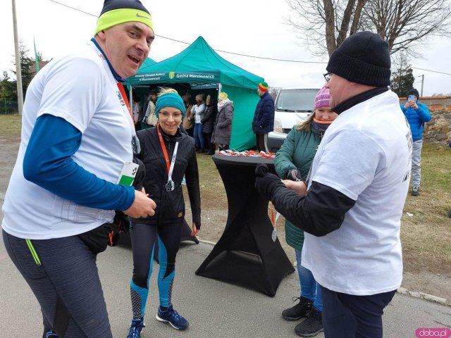 [FOTO] Pobiegli Tropem Wilczym! W Marcinowicach upamiętniono Niezłomnych 