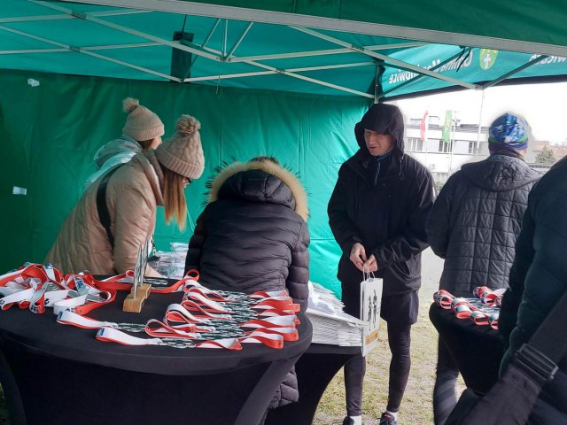 [FOTO] Pobiegli Tropem Wilczym! W Marcinowicach upamiętniono Niezłomnych 