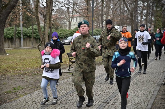 Strzegomianie pobiegli Tropem Wilczym [Foto, Wideo]