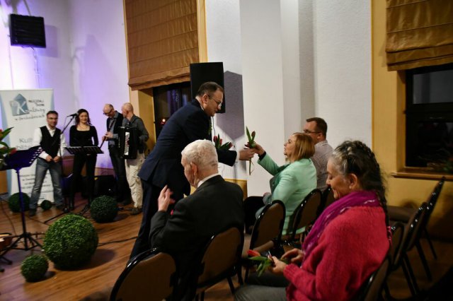 Panie świętowały w Miejskim Domu Kultury w Świebodzicach [Foto]