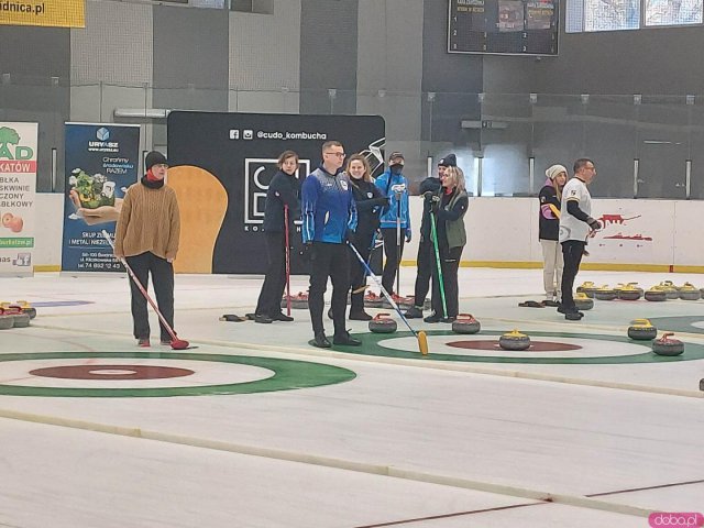 [FOTO] Kolejny dzień zmagań w curlingu