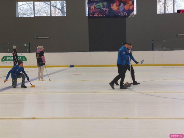 [FOTO] Kolejny dzień zmagań w curlingu