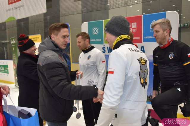 Świdnicki Turniej Curlingowy zakończony. W ostatni dzień wyłoniono zwycięzców [Foto]