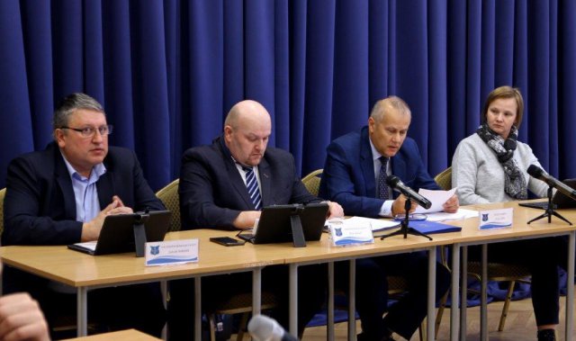 Debatowali o inwestycjach drogowych w gminie Dobromierz. Podsumowanie 58. Sesji Rady Gminy [Foto]