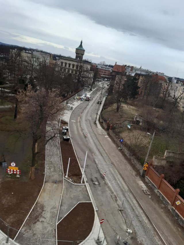 Postępują prace na Alei Niepodległości w Świdnicy [Foto]